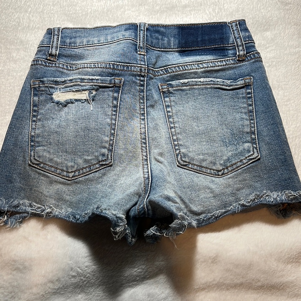 Shorts - Picture 3 of 3